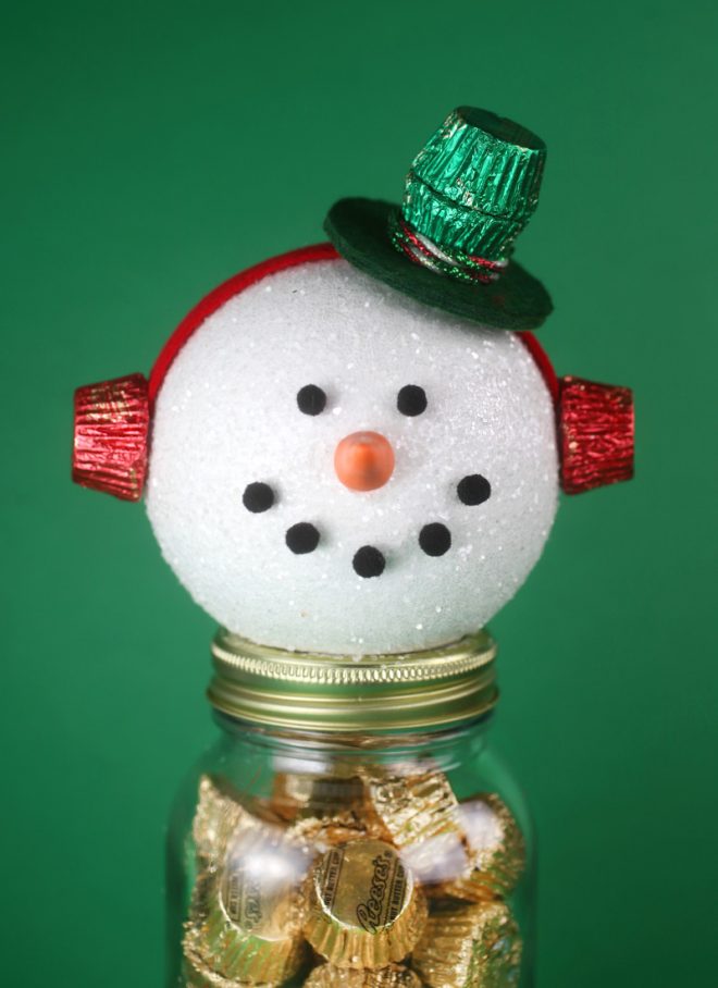 Reese's Miniatures Snowman Candy Jars | Bakerella